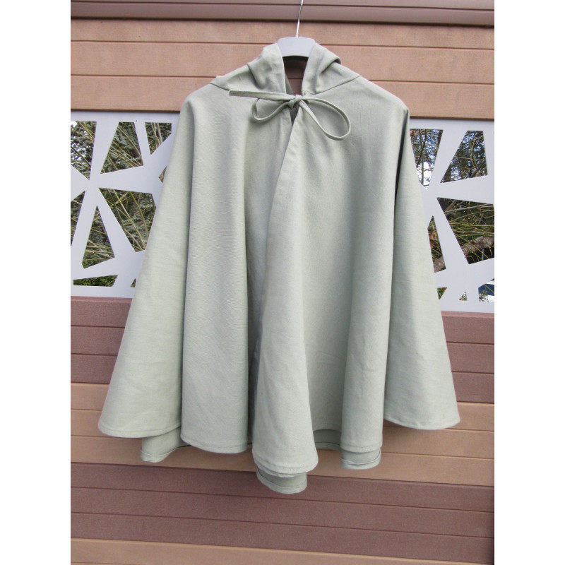 chaperon ou cape courte en coton ou polycoton chaperon ou cape courte en coton ou polycoton