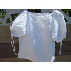 Chemise provençale en coton blanc pour petite fille