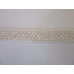 Dentelle au crochet en coton fin écru