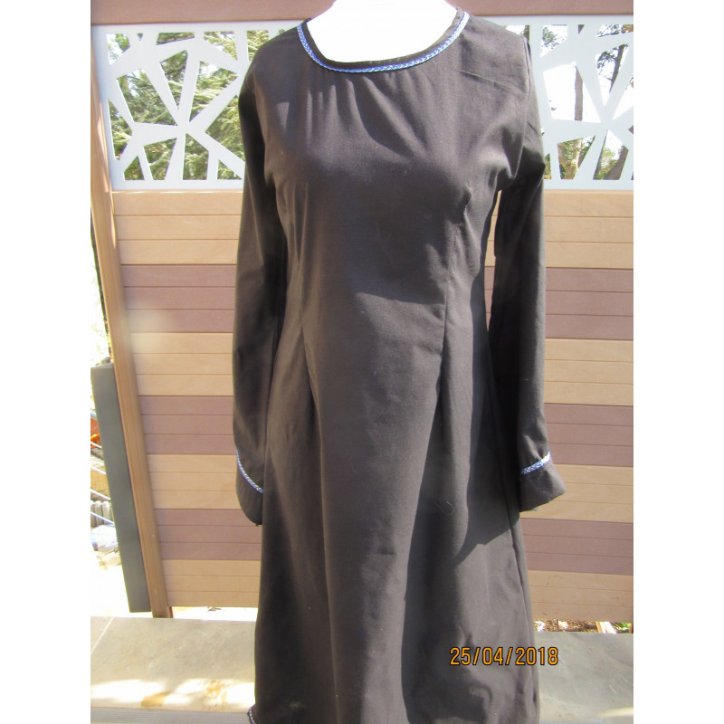 robe en coton avec galon et poignets larges