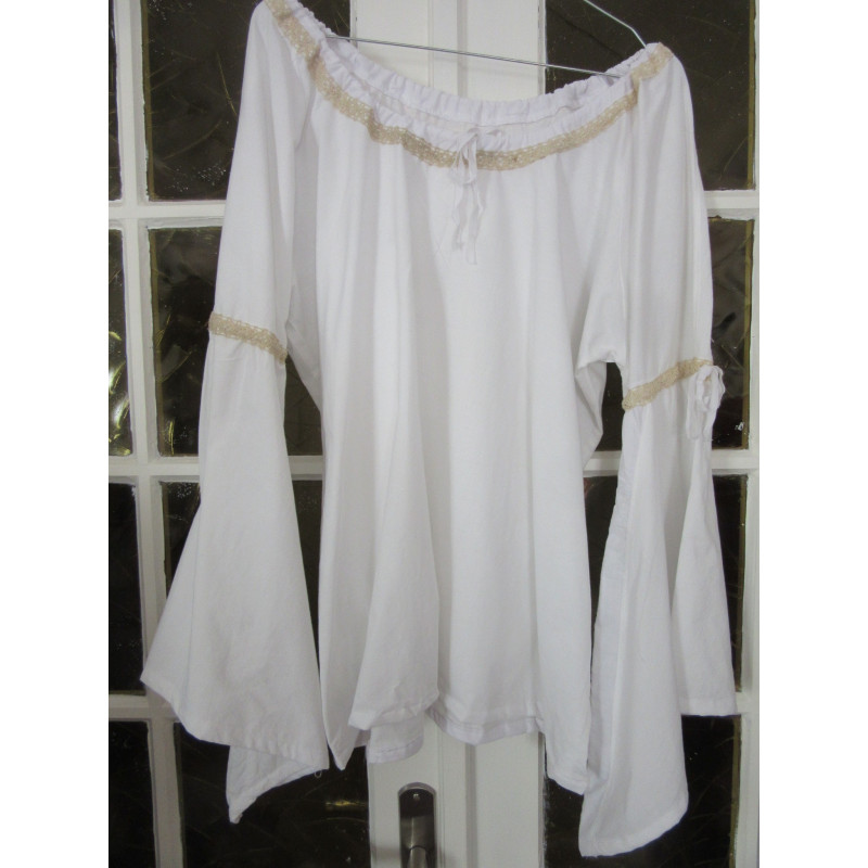 Chemise femme renaissance avec dentelle de coton Chemise femme renaissance avec dentelle de coton