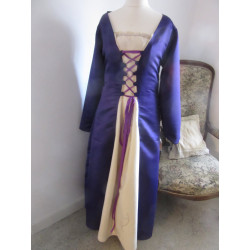 Robe Violette et champagne