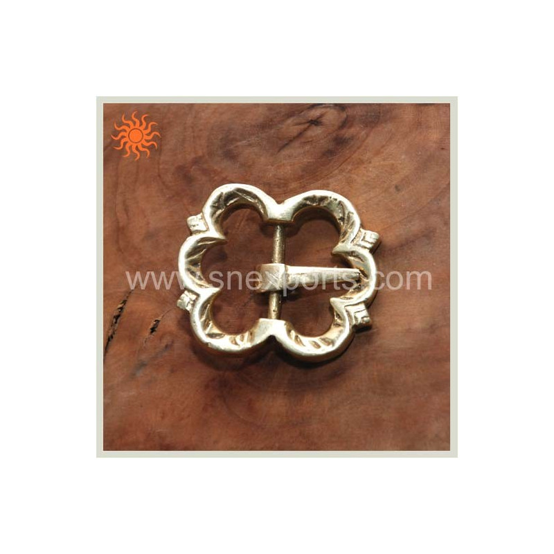Boucle fleur en bronze Boucle fleur en bronze